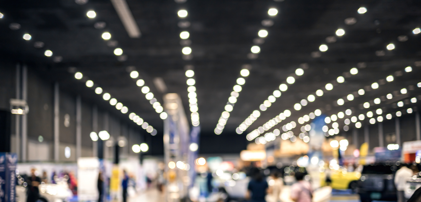 What Makes a Trade Show Display Stand Out in a Sea of Booths?