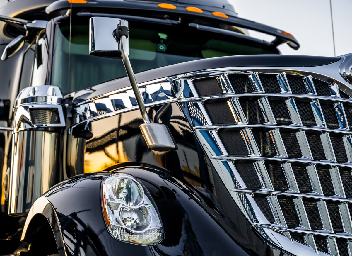 6 Benefits of Investing in Heavy Duty Truck Accessories